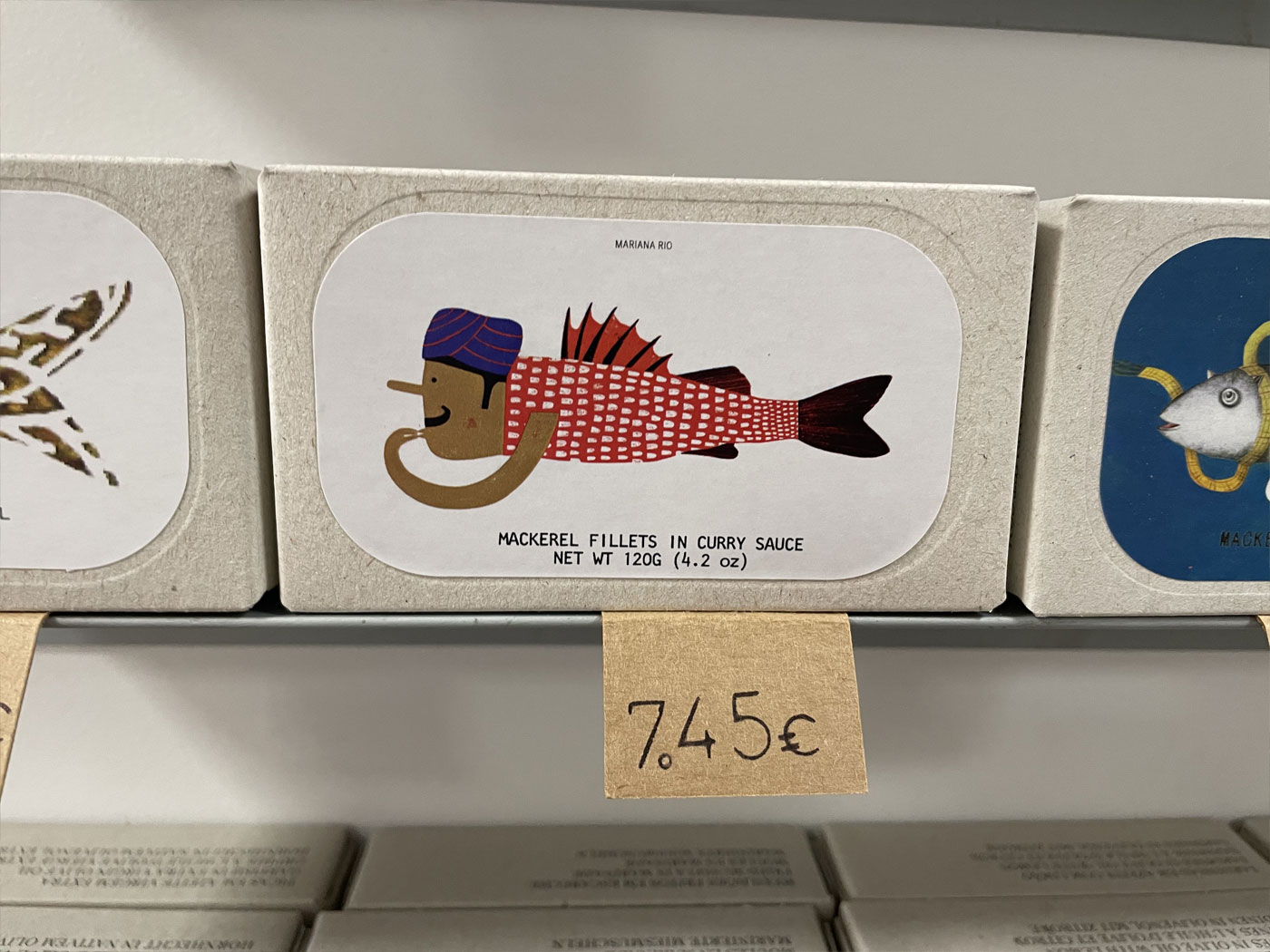 Foto de una tienda de latas de sardinas en Lisboa.
